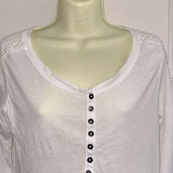 LRL Lauren Jeans Co Ralph Lauren White  Thin Cotton Knit Top with 3/4 sleeves - Picture 2 of 9